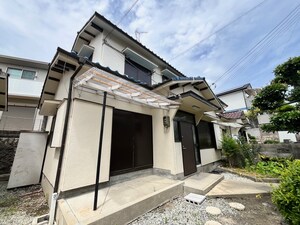 鉢塚１丁目貸家外観写真
