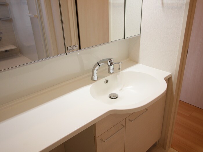 物件内観写真9　(洗面)