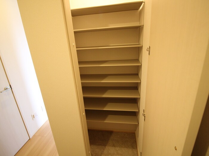 物件内観写真19　(収納)