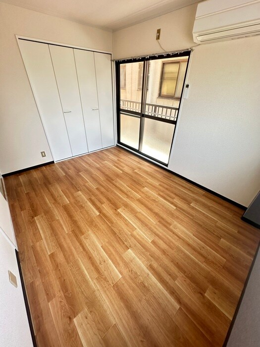 物件内観写真9　(居室)