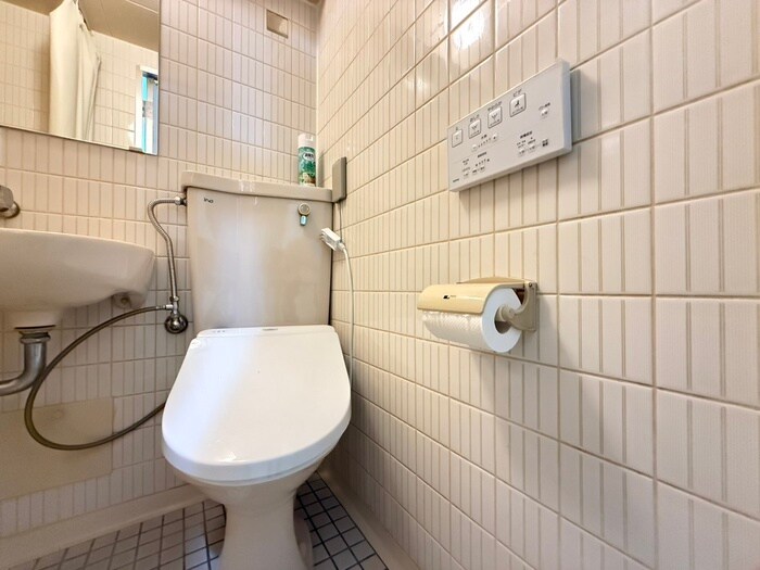 物件内観写真12　(トイレ)