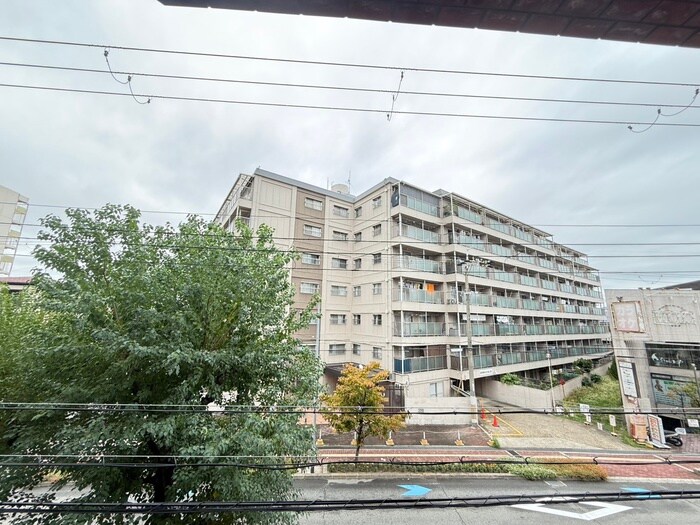 物件内観写真15　(室内からの展望)