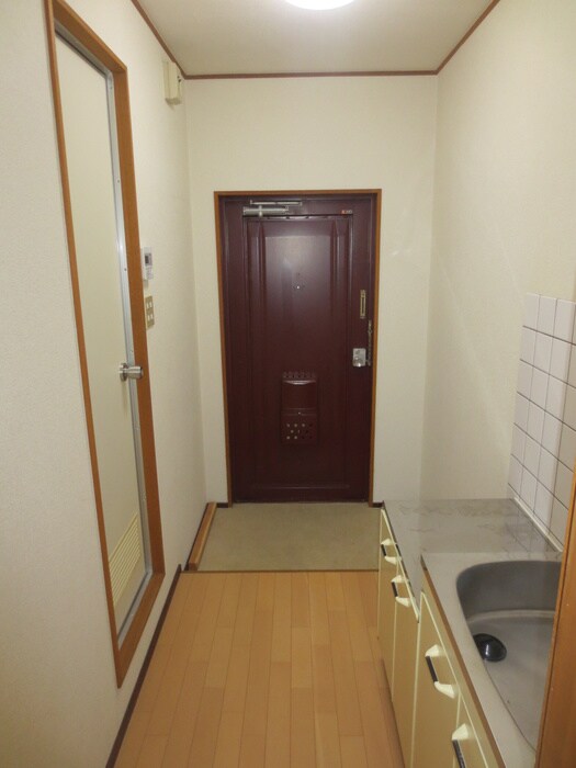 物件内観写真19　(玄関)