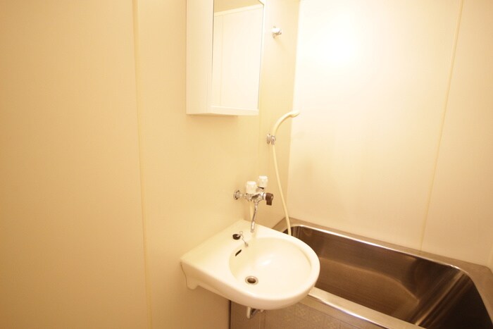 物件内観写真7　(洗面)