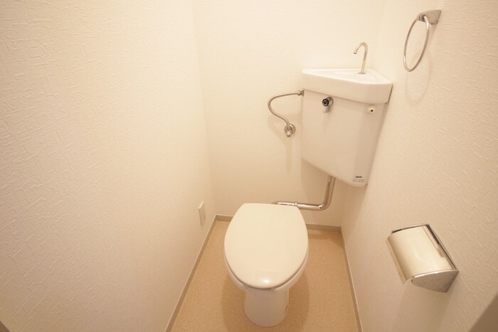 物件内観写真8　(トイレ)