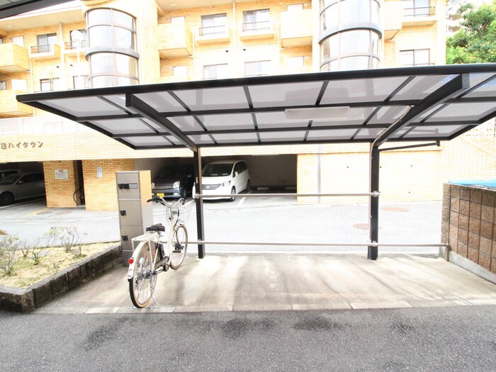 物件外観写真2　(駐輪場)