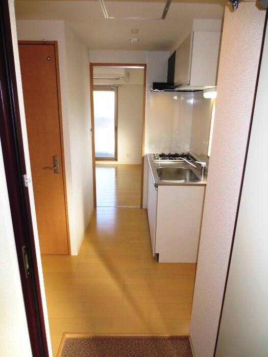 物件内観写真7　(玄関)