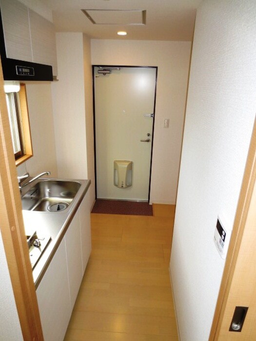 物件内観写真8　(廊下)