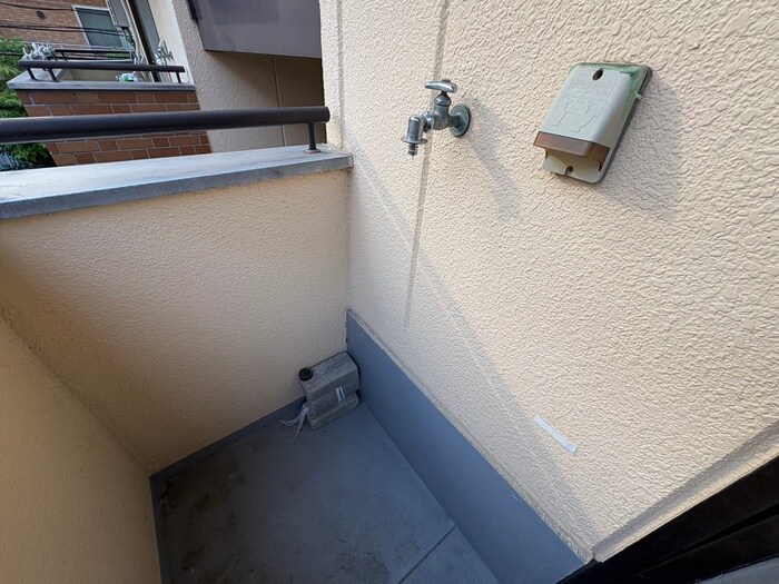 物件内観写真11　(洗濯機置場)