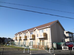 スタ－サイド外観写真