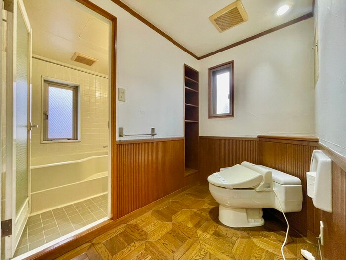 物件内観写真16　(トイレ)