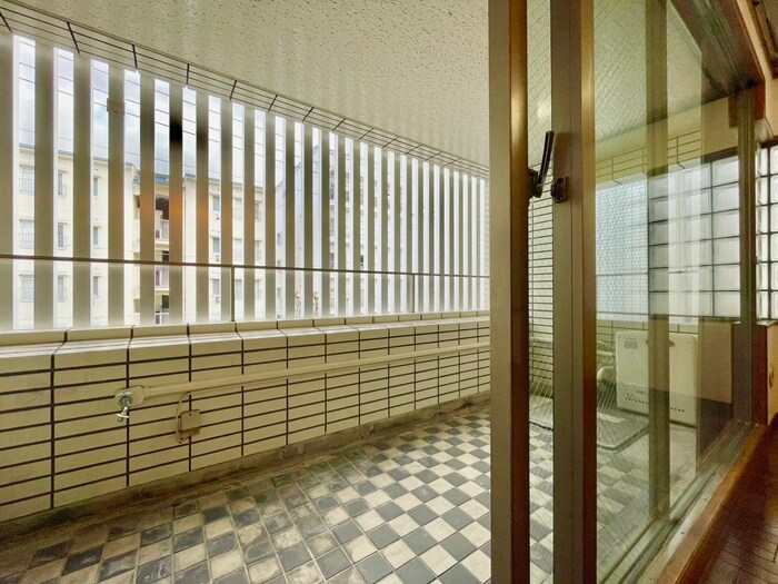 物件内観写真20　(室内からの展望)