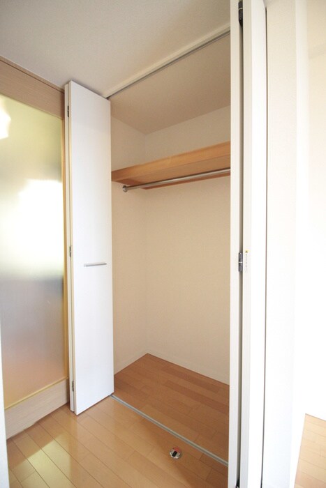 物件内観写真15　(収納)
