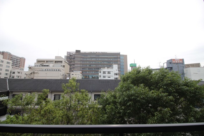 物件内観写真22　(室内からの展望)