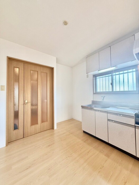 物件内観写真10　(居室)