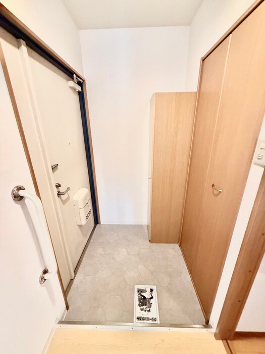 物件内観写真19　(玄関)