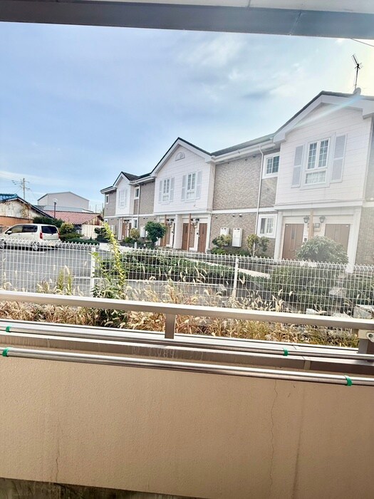 物件内観写真22　(室内からの展望)