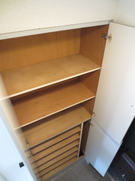 物件内観写真15　(靴箱)