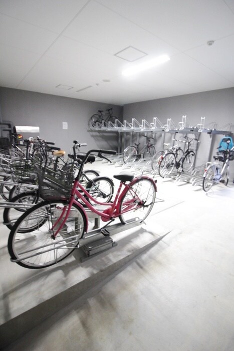 物件外観写真6　(駐輪場)