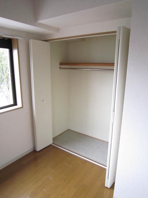 物件内観写真8　(収納)