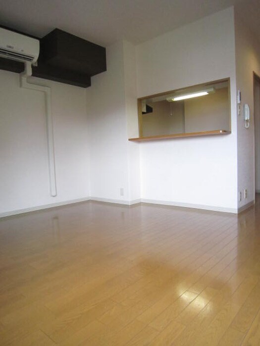 物件内観写真10　(居室)