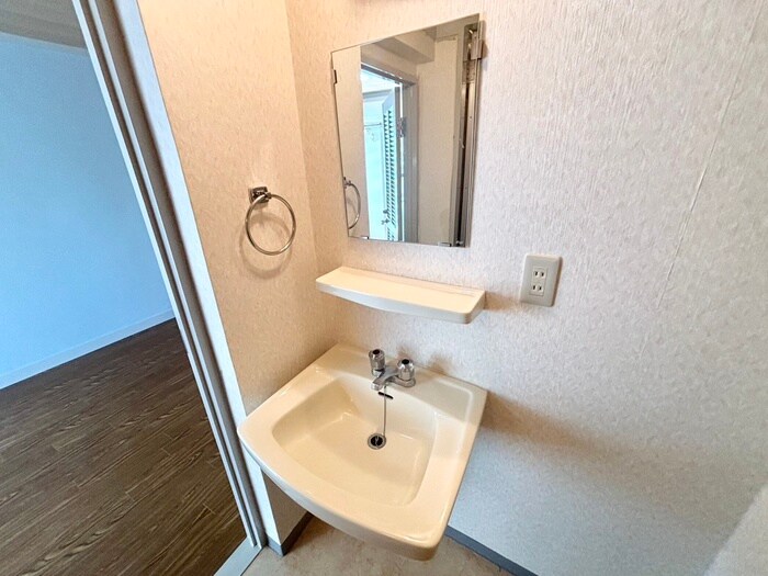 物件内観写真11　(洗面)