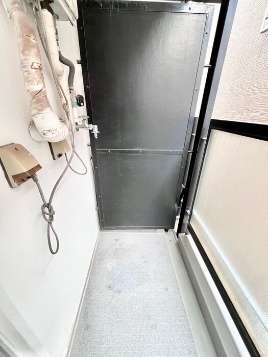 物件内観写真13　(洗濯機置場)