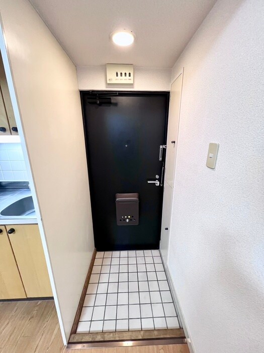 物件内観写真15　(玄関)