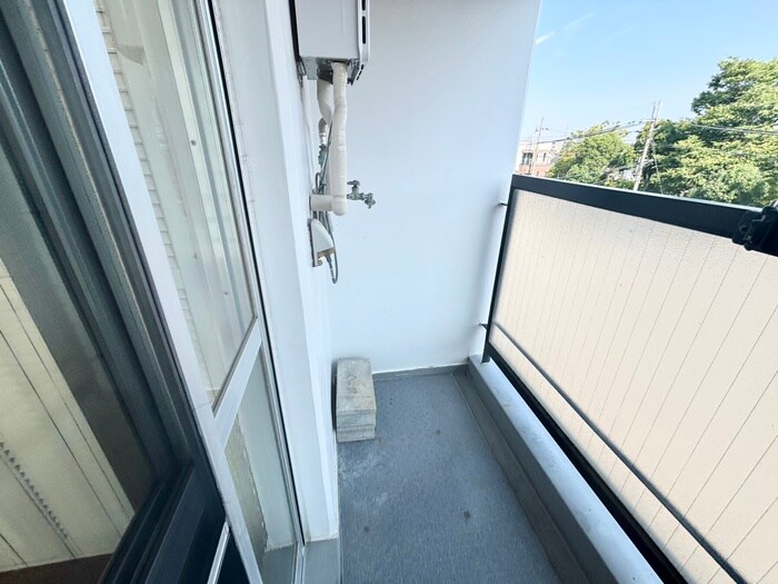 物件内観写真16　(洗濯機置場)