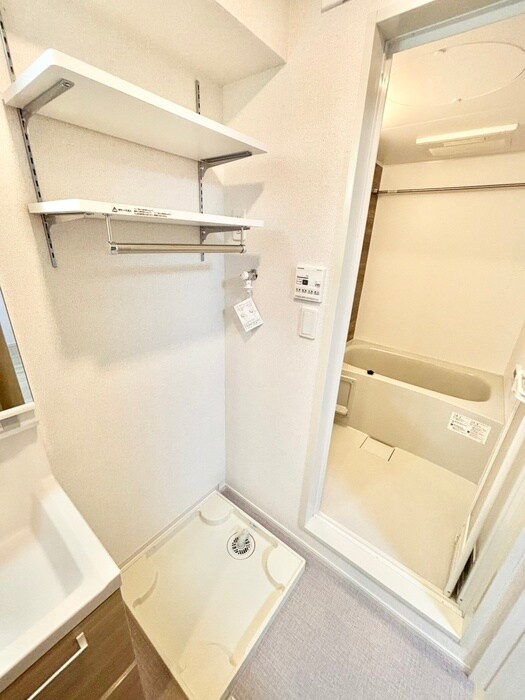 物件内観写真10　(洗濯機置場)