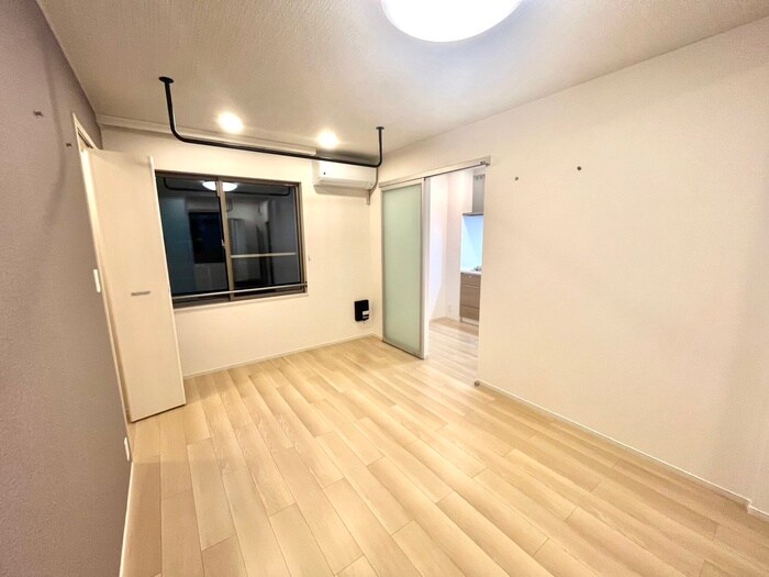 物件内観写真11　(居室)