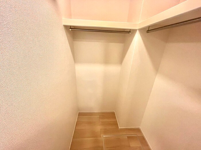 物件内観写真12　(収納)