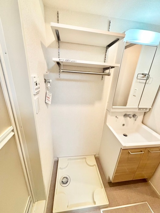 物件内観写真14　(洗濯機置場)