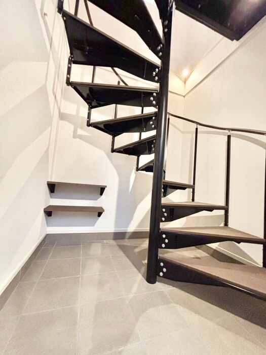 物件内観写真17　(玄関)