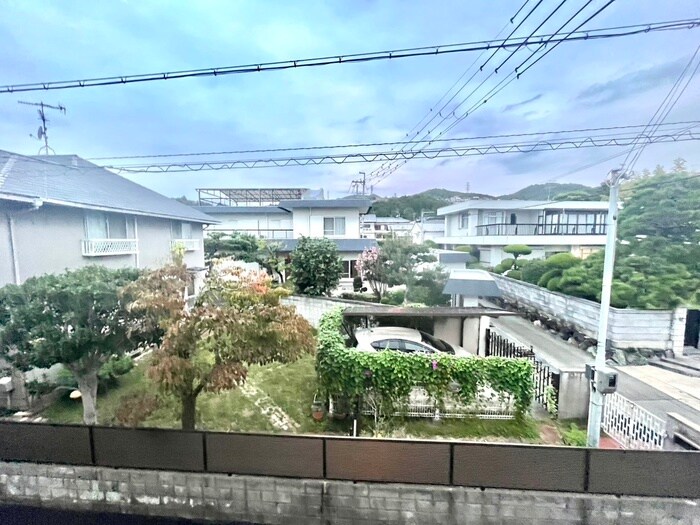 物件内観写真17　(室内からの展望)