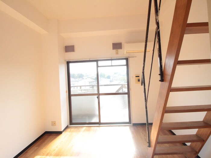 物件内観写真7　(居室)