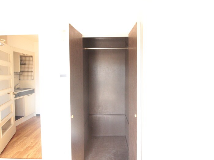 物件内観写真12　(収納)