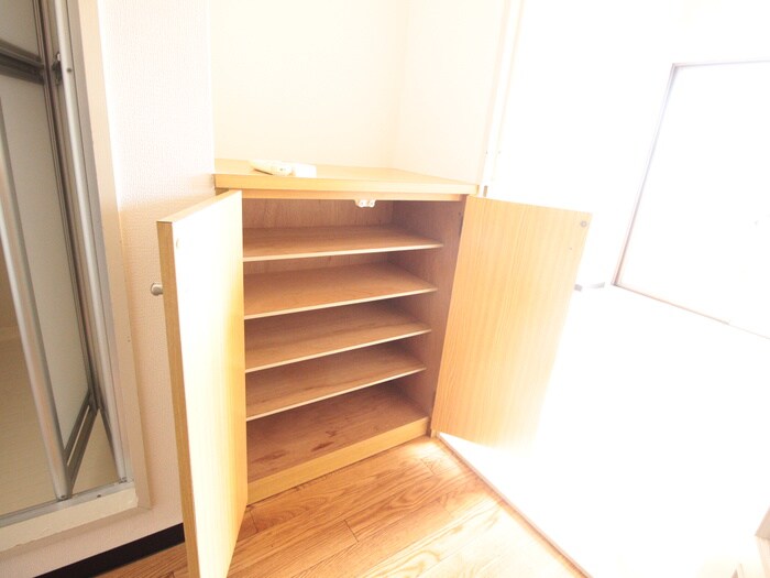 物件内観写真14　(靴箱)