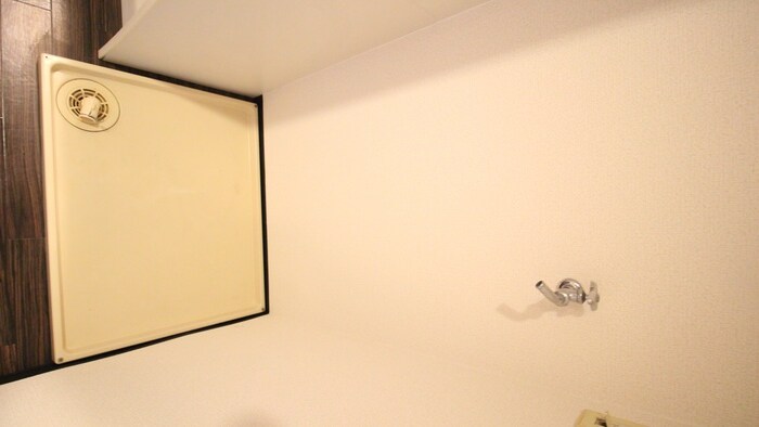 物件内観写真17　(洗濯機置場)