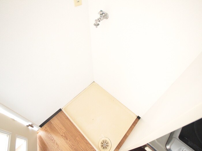 物件内観写真17　(洗濯機置場)