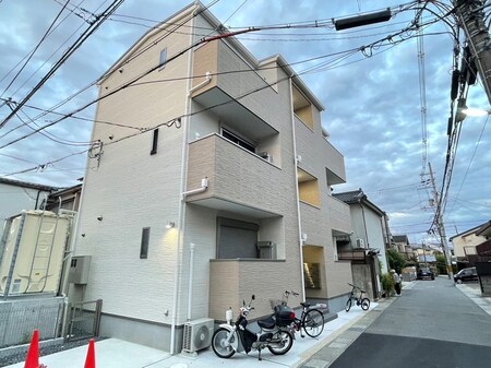 シャインメゾン長岡京外観写真