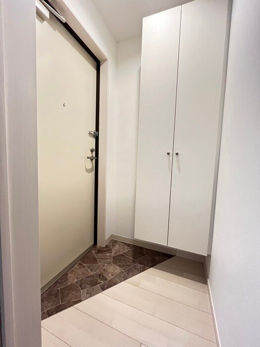 物件内観写真9　(玄関)