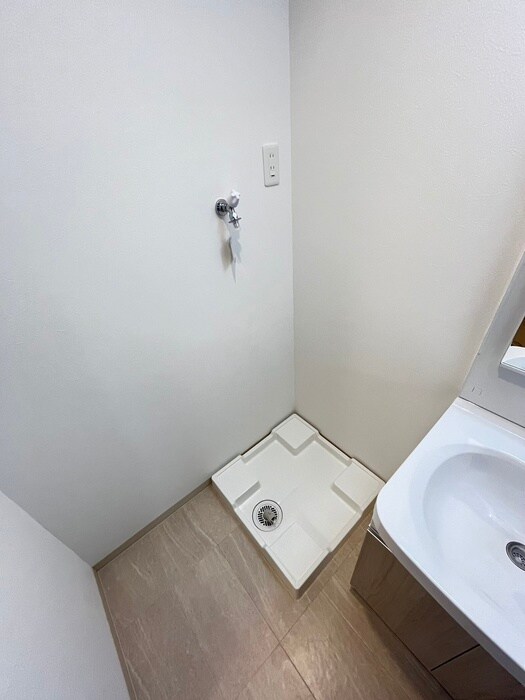 物件内観写真18　(洗濯機置場)