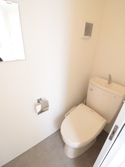 物件内観写真8　(トイレ)