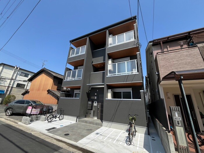 物件外観写真1　(外観写真)