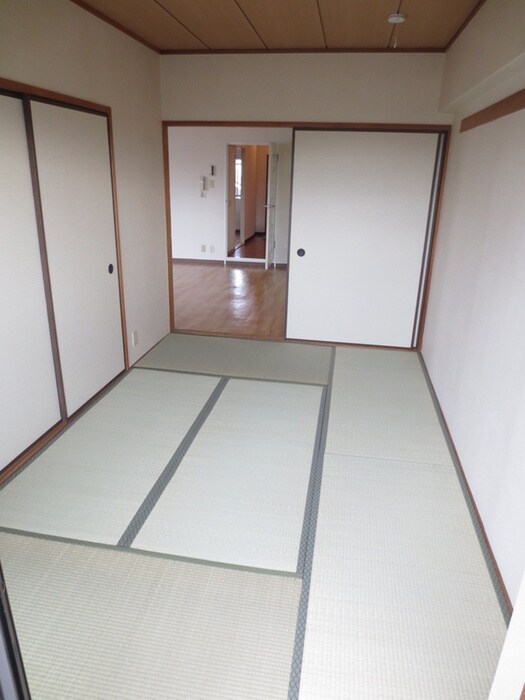 物件内観写真16　(居室)