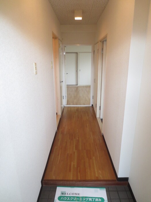 物件内観写真17　(廊下)