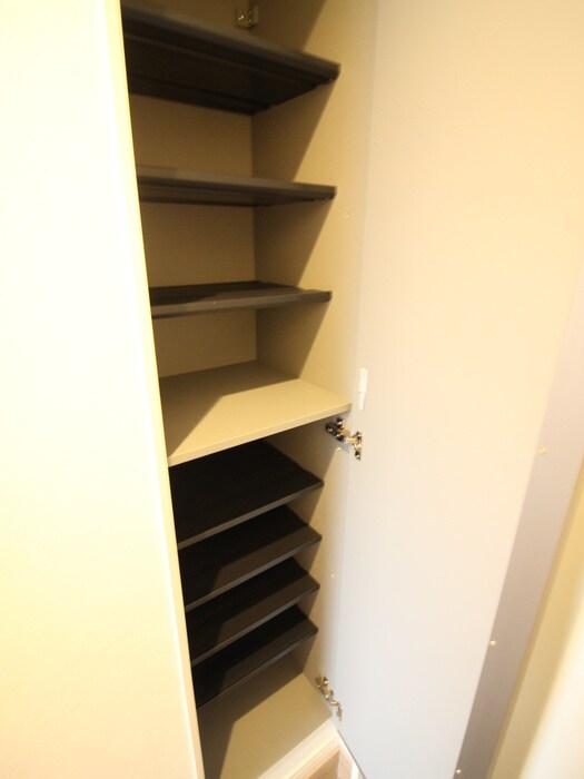 物件内観写真16　(靴箱)