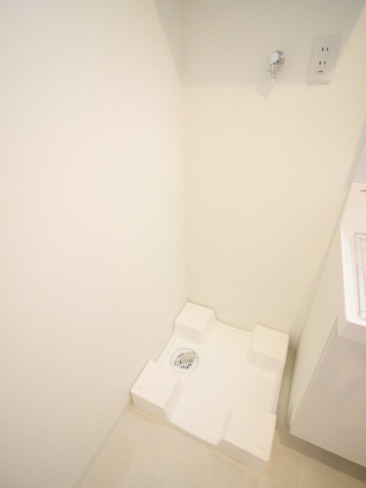 物件内観写真18　(洗濯機置場)