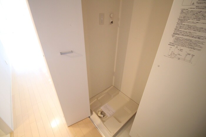 物件内観写真12　(洗濯機置場)